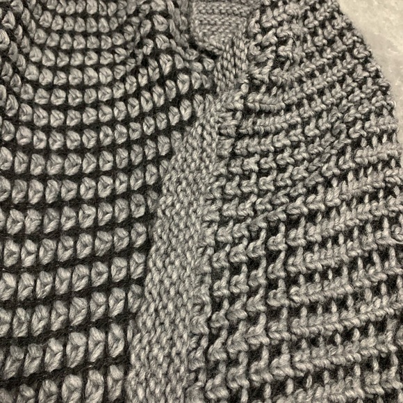 Barretti large loop knitted sweater vest. Made in Italy. - Picture 6 of 9